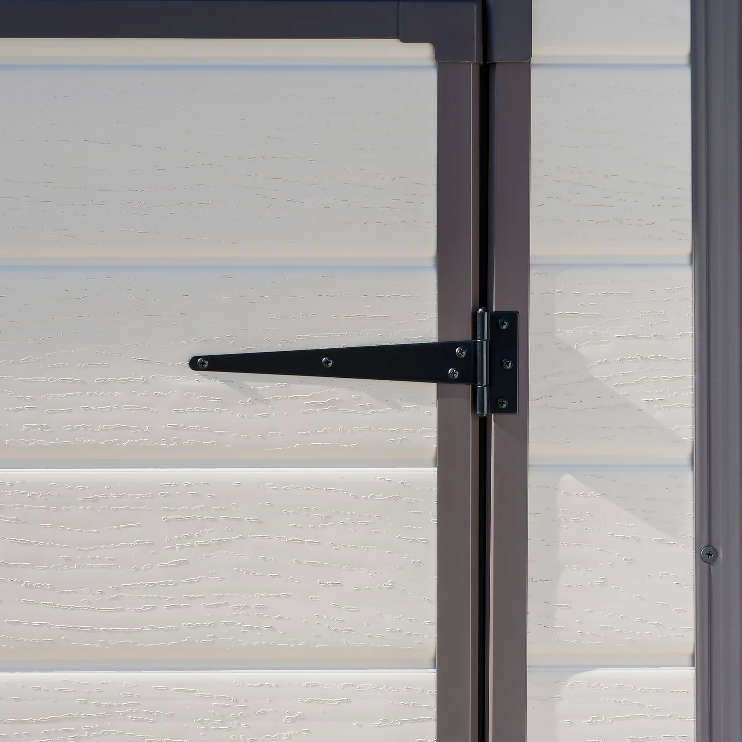 Keter Manor 6 X 4ft Outdoor Garden Pent Storage Shed - Beige/Brown 8 Keter Manor 6 X 4ft Outdoor Garden Pent Storage Shed - Beige/Brown - Image 6